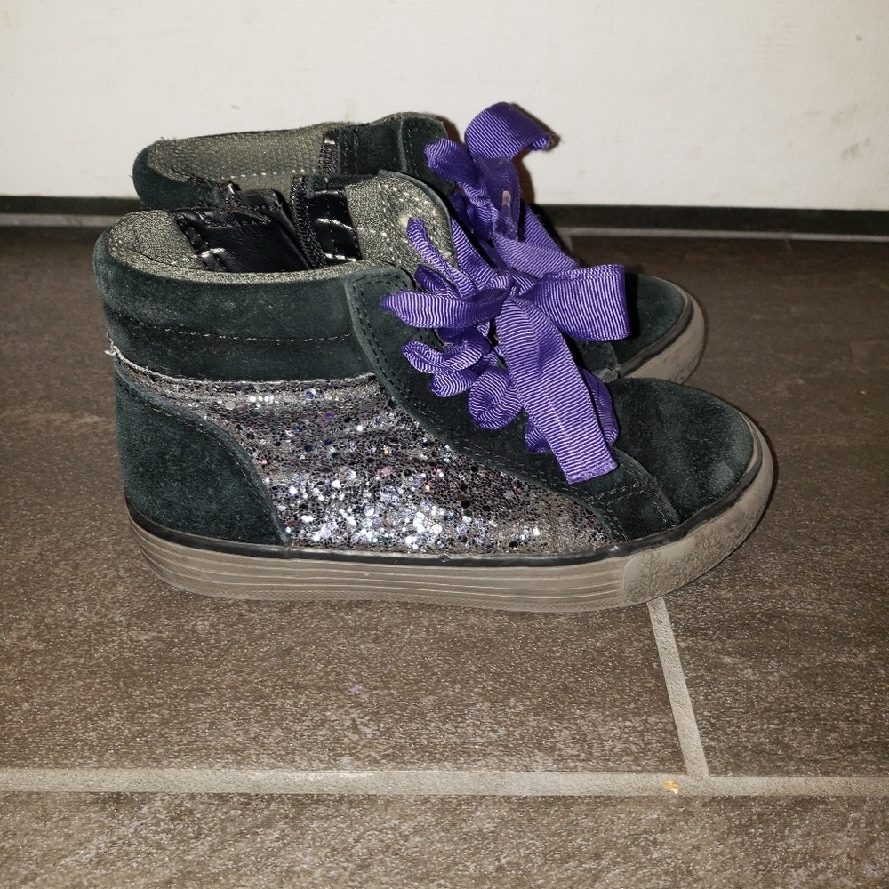 🔥Host Pick 🔥 Girls Clarks Hightop Sneakers